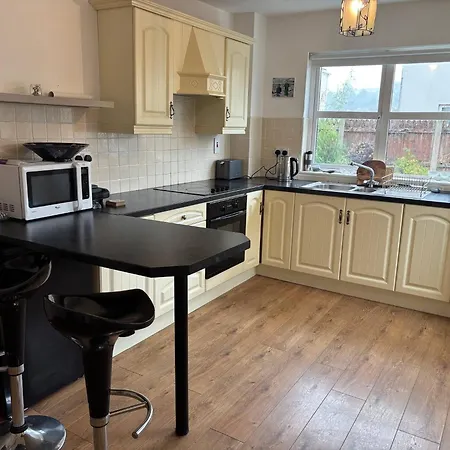 Holiday home Charming 4-bedroom House In - Pet Friendly Retreat Skibbereen